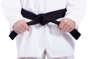 Step by step guide on how to tie a Taekwondo belt